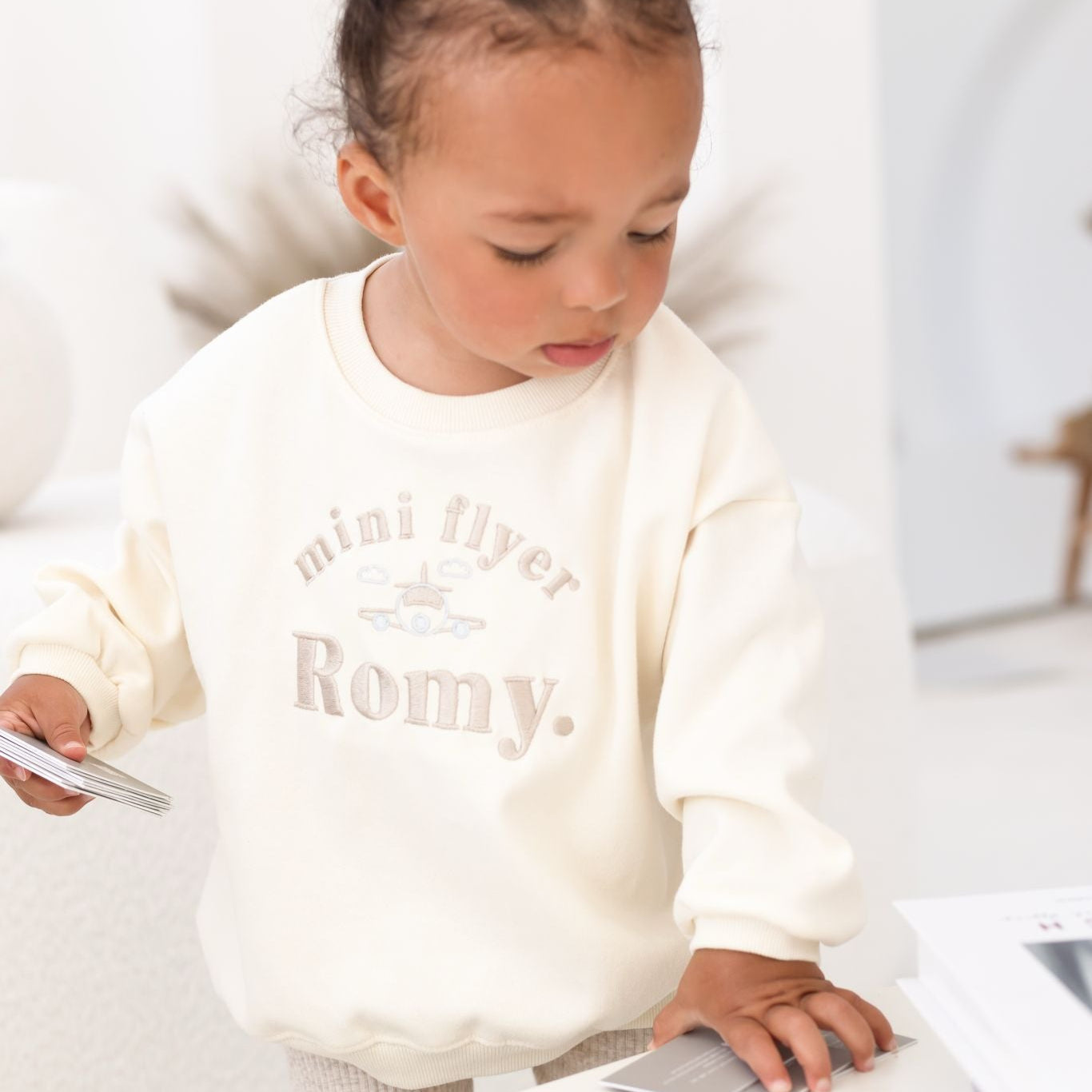 Flyer Signature Indi Elle Sweatshirt - Embroidery